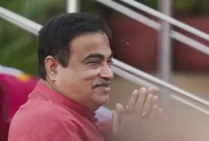 नितिन गडकरी ने बीमा प्रीमियम पर जीएसटी हटाने का अनुरोध किया Nitin Gadkari requested to remove GST on insurance premium