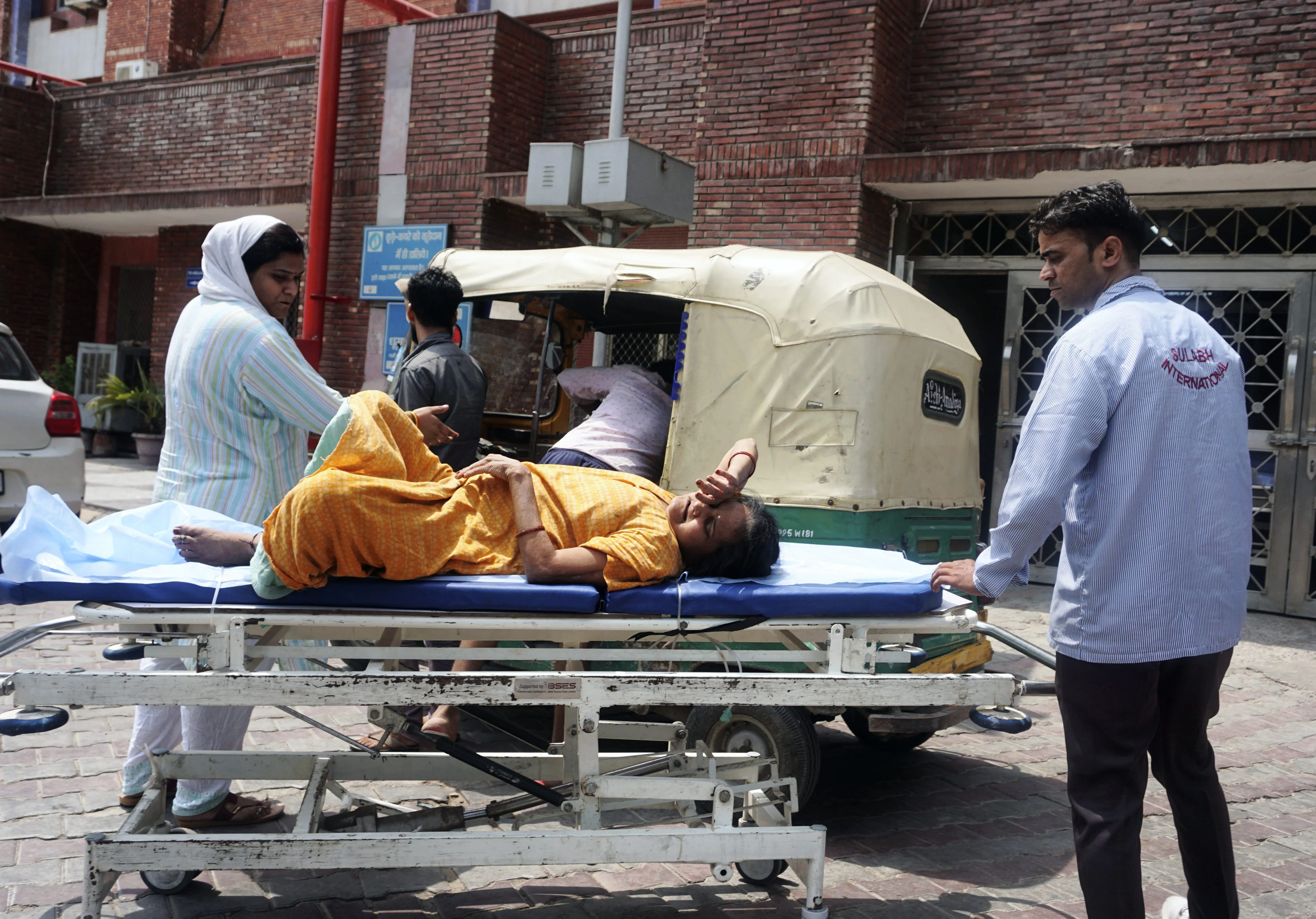 Hot weather in Delhi