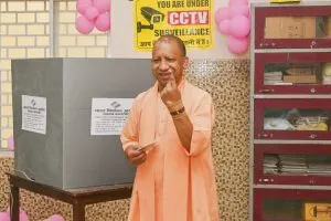 LS Polls: Last Phase Voting