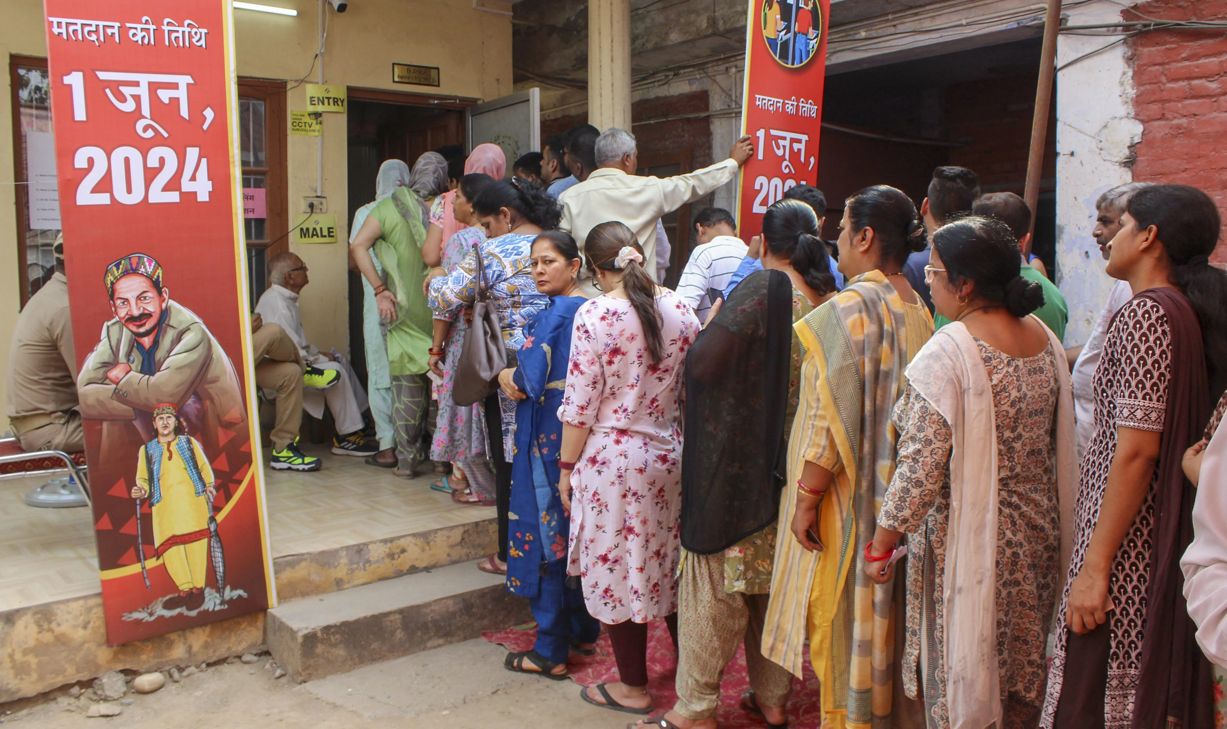 LS Polls: Last Phase Voting