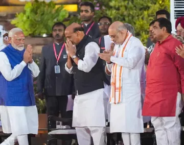 Modi 3.0 Cabinet ministers: मोदी की 71 सदस्यीय मंत्रिपरिषद में 30 ...