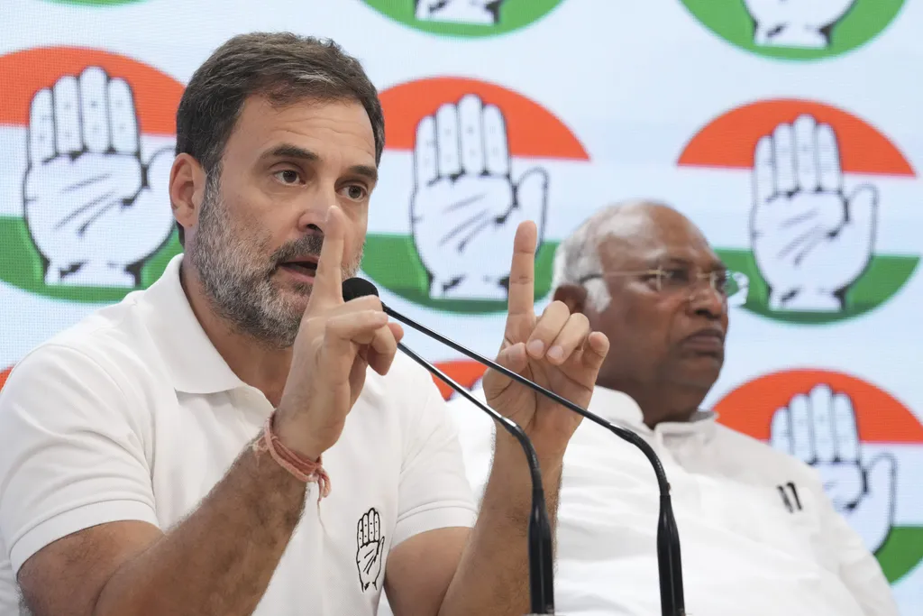 Modis Angry Image IAS का ‘निजीकरण’ आरक्षण खत्म करने की ‘मोदी की गारंटी’ है, UPSC में ...