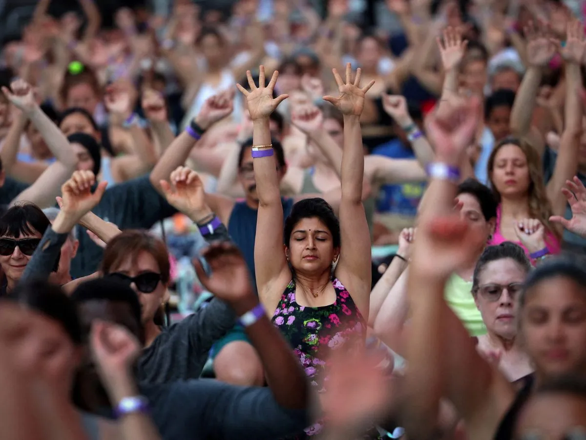 International Yoga Day 2024: 50 amazing sharing messages, quotes and status; Which will bring close ones closer on International Yoga Day International Yoga Day 2024: 50 शानदार शेयरिंग वाले मैसेज, कोट्स और स्टेटस; जो अंतरराष्ट्रीय योग दिवस पर करीबियों को लाएंगे नजदीक