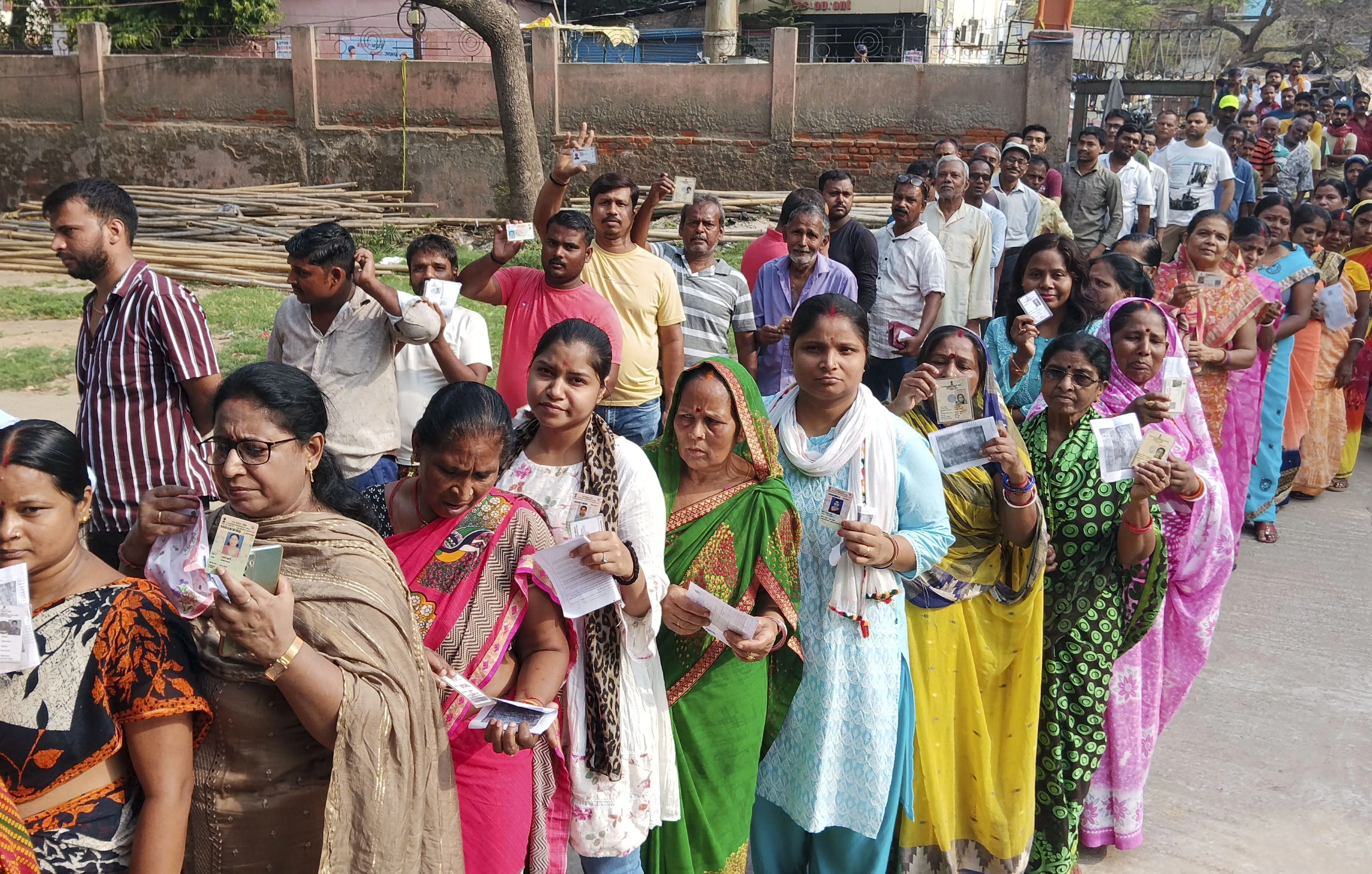 LS Polls: Last Phase Voting