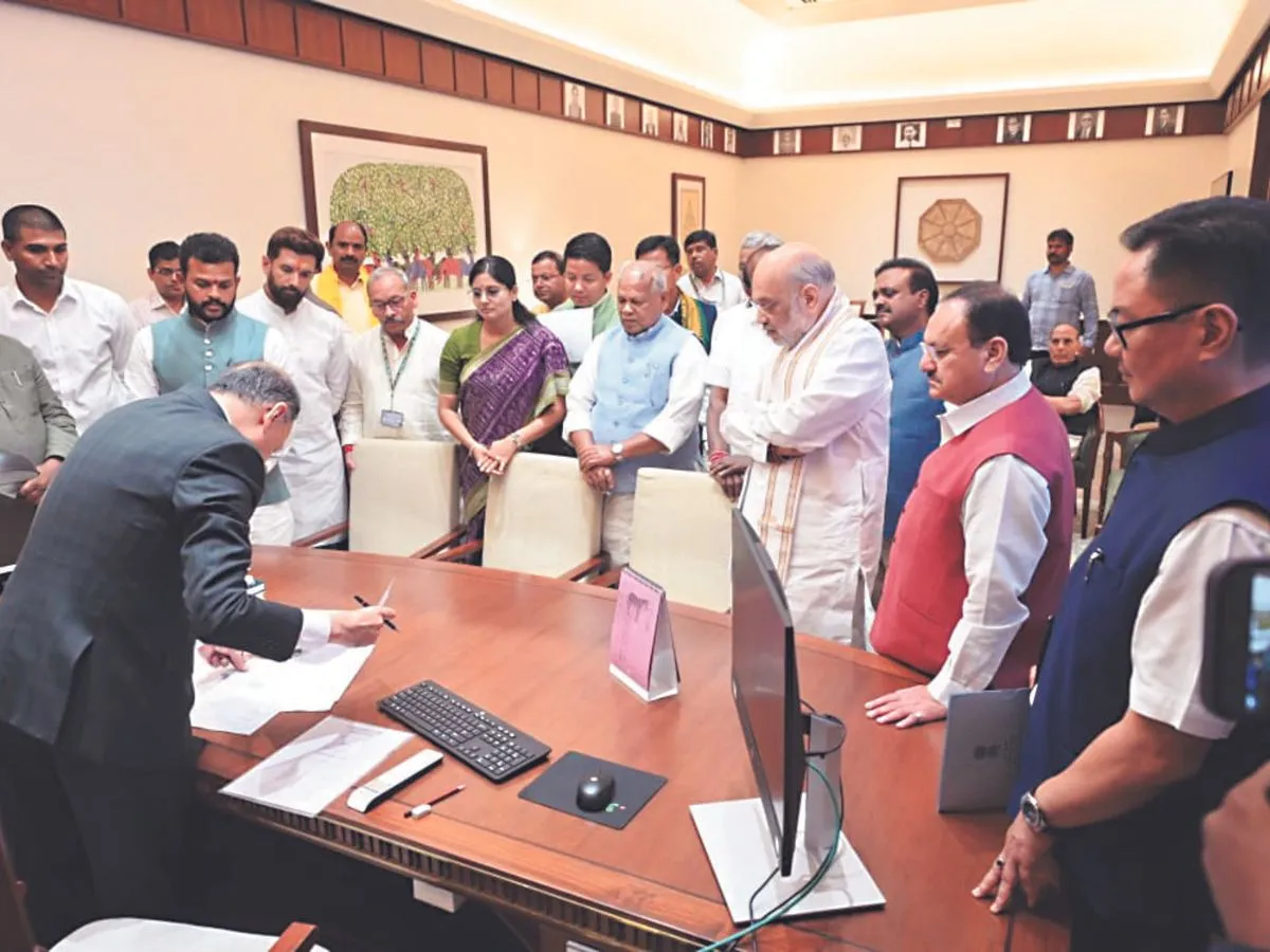 लोक सभा अध्यक्ष के लिए मतदान कल, NDA की ओर से ओम बिरला और विपक्ष की तरफ से के. सुरेश ने भरा पर्चा, Voting for Lok Sabha Speaker tomorrow, Om Birla from NDA and K from the opposition. Suresh filled the form