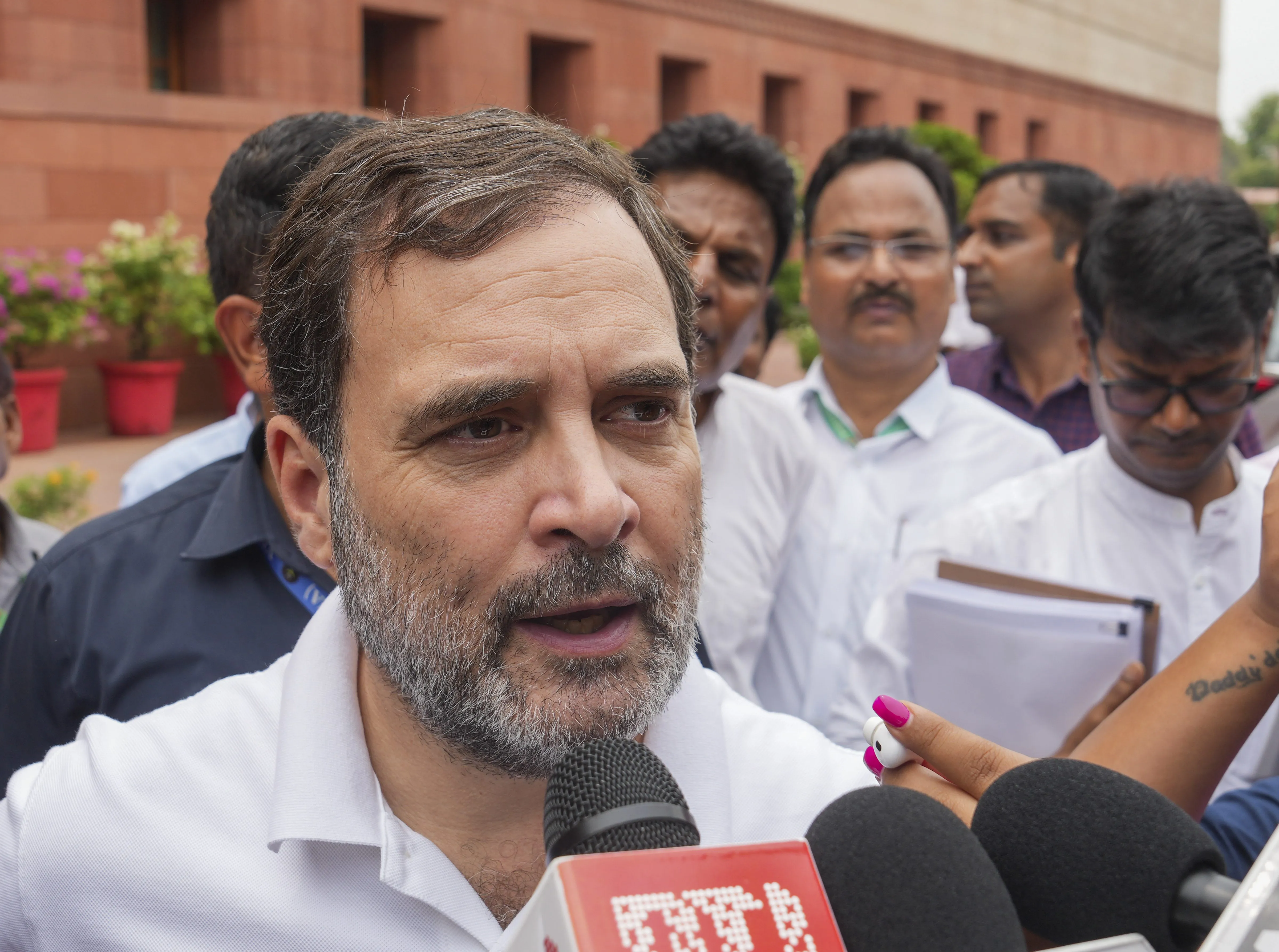 Rahul Gandhi wrote a letter to Om Birla, appealing to include the removed part of the speech again; Said-Anurag Thakur... राहुल गांधी ने ओम बिरला को लिखा पत्र, भाषण के हटाए गए हिस्से को फिर शामिल करने की की अपील; कहा-अनुराग ठाकुर...