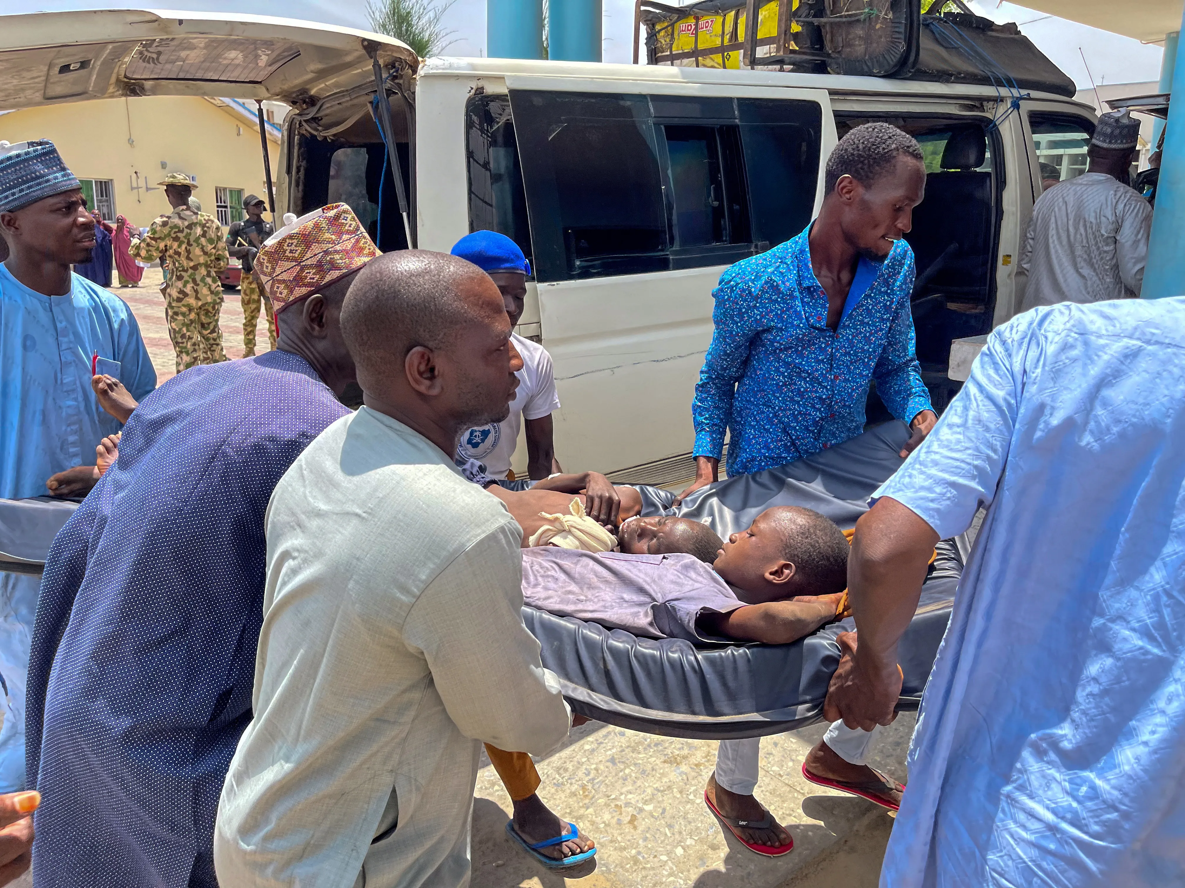 At least 18 people killed in attack by female suicide bombers in Nigeria महिला आत्मघाती हमलावरों ने शादी समारोह, अंतिम संस्कार और अस्पताल को बनाया निशाना, हमले में 18 लोगों की मौत