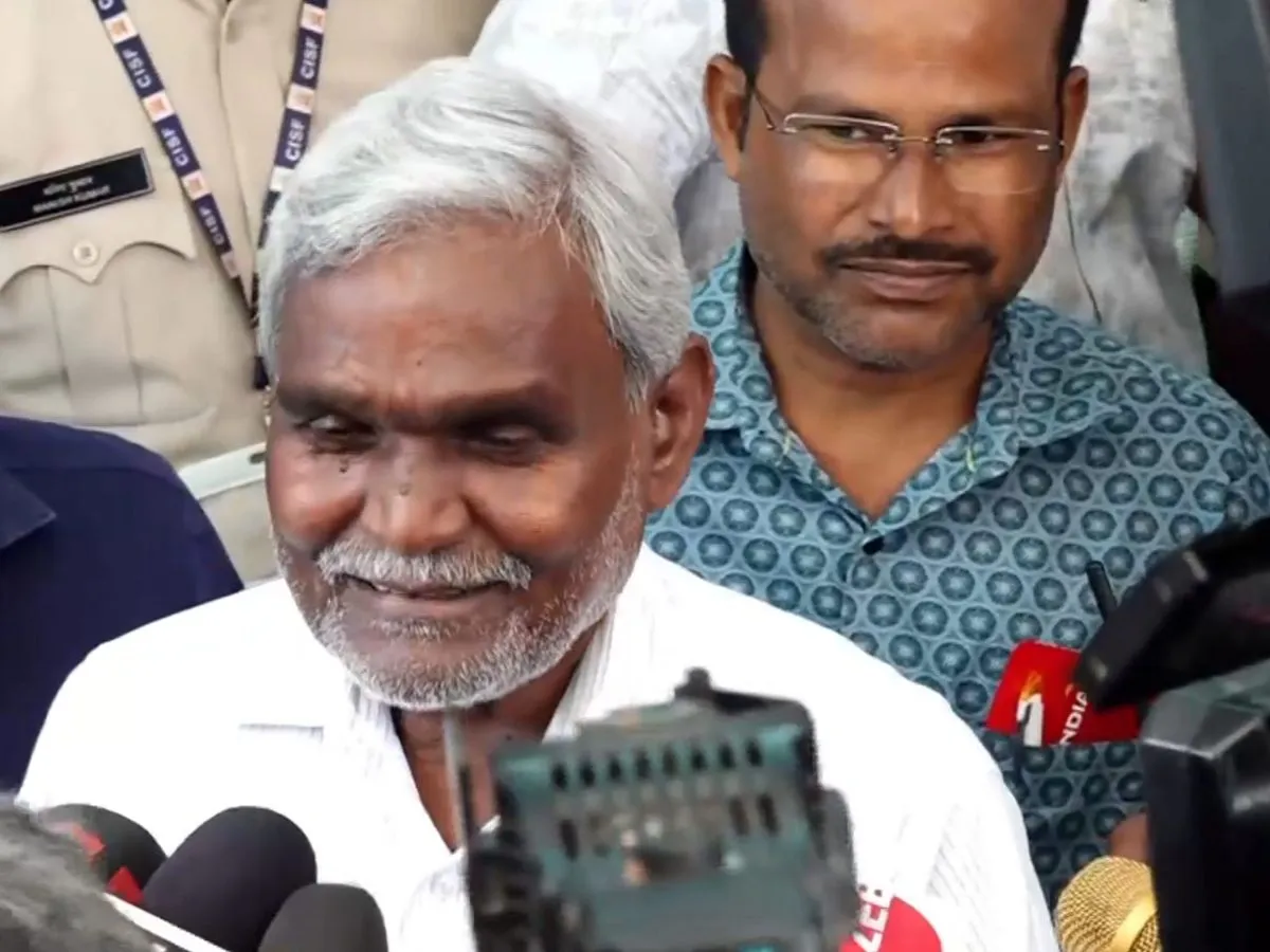 Champai Soren gave a statement regarding leaving JMM, said- I was insulted while being CM, the way forward is open चंपाई सोरेन ने JMM छोड़ने को लेकर दिया बयान, कहा- CM रहते मेरा अपमान हुआ, आगे की राह खुली