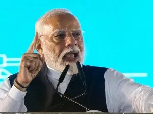 Prime Minister apologized for the fall of Shivaji Maharaj's statue, said- 'For us he is a god' शिवाजी महाराज की प्रतिमा गिरने पर प्रधानमंत्री ने मांगी माफी, कहा- 'हमारे लिए वह देवता हैं'