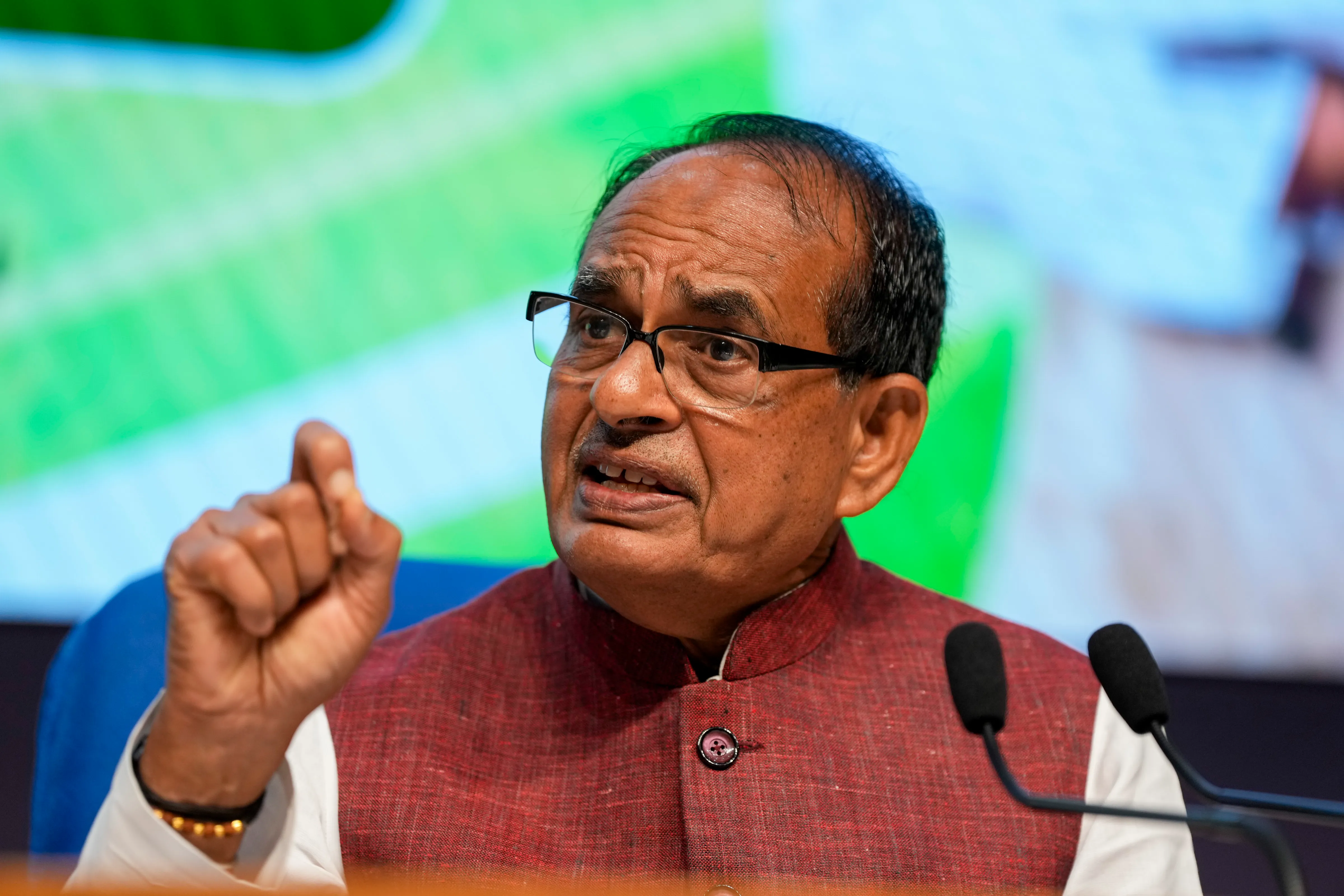 सियासी हलचल: आसान नहीं है शिवराज सिंह चौहान की अनदेखी करना - political  turmoil is not easy to ignore shivraj singh chouhan - बिज़नेस स्टैंडर्ड