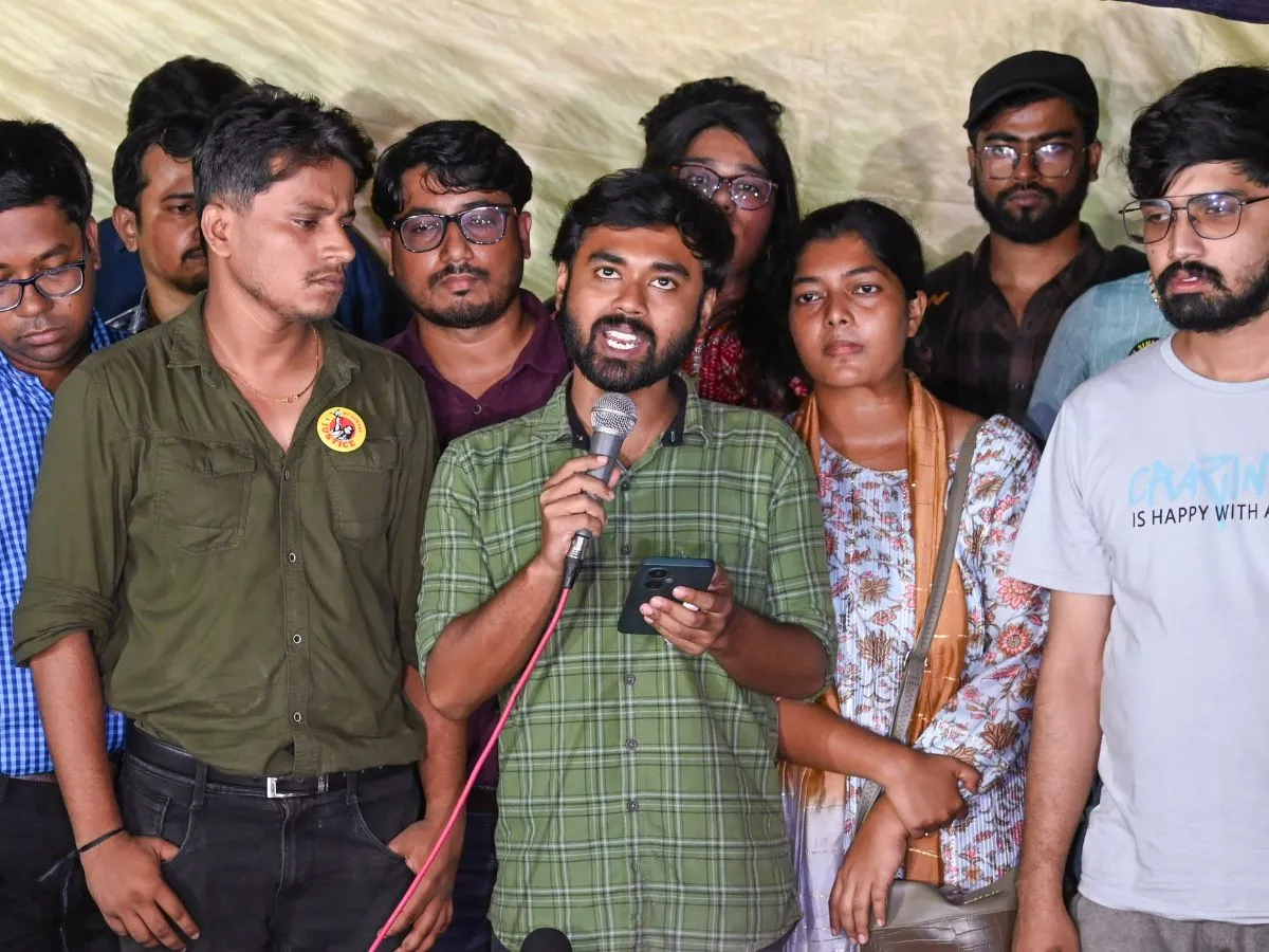 Doctors reached Secretariat to hold meeting in RG Kar Hospital case, government appealed to return citing flood आरजी कर अस्पताल मामले में बैठक करने सचिवालय पहुंचे डॉक्टर, सरकार ने बाढ़ का हवाला देकर की लौटने की अपील