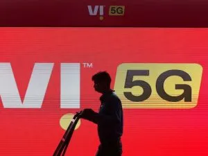 Voda-Idea, which is facing crisis, got the support of Nokia, Ericsson and Samsung, signed a big deal worth Rs 30,000 crore संकट से जूझ रही Voda-Idea को मिला Nokia, Ericsson और Samsung का साथ, साइन की 30,000 करोड़ रुपये की बड़ी डील