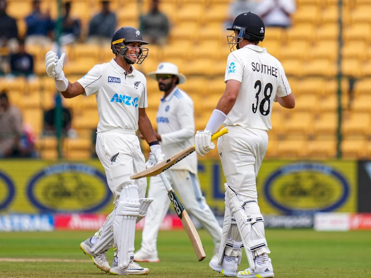 IND vs NZ, 1st Test Day 3: न्यूजीलैंड की पहली पारी 402 रन पर सिमटी IND vs NZ, 1st Test Day 3: New Zealand's first innings was limited to 402 runs