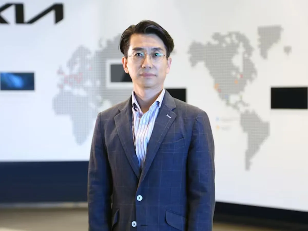 Kia India EV launch: Kia's EV vehicle will run in the mass market next year, there are plans for SUV as well Kia India EV launch: व्यापक बाजार में अगले साल दौड़ेगा किया का EV वाहन, SUV को लेकर भी है प्लान