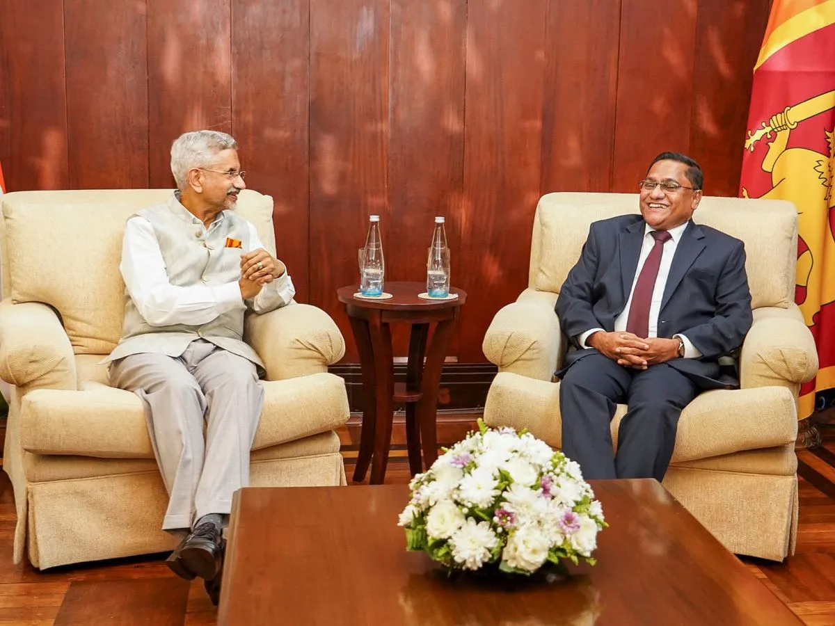 oreign Minister S. Jaishankar met the President of Sri Lanka, assured cooperation in overcoming the economic crisis विदेश मंत्री एस. जयशंकर ने श्रीलंका के राष्ट्रपति से की मुलाकात, आर्थिक संकट से उबरने में सहयोग का दिया आश्वासन