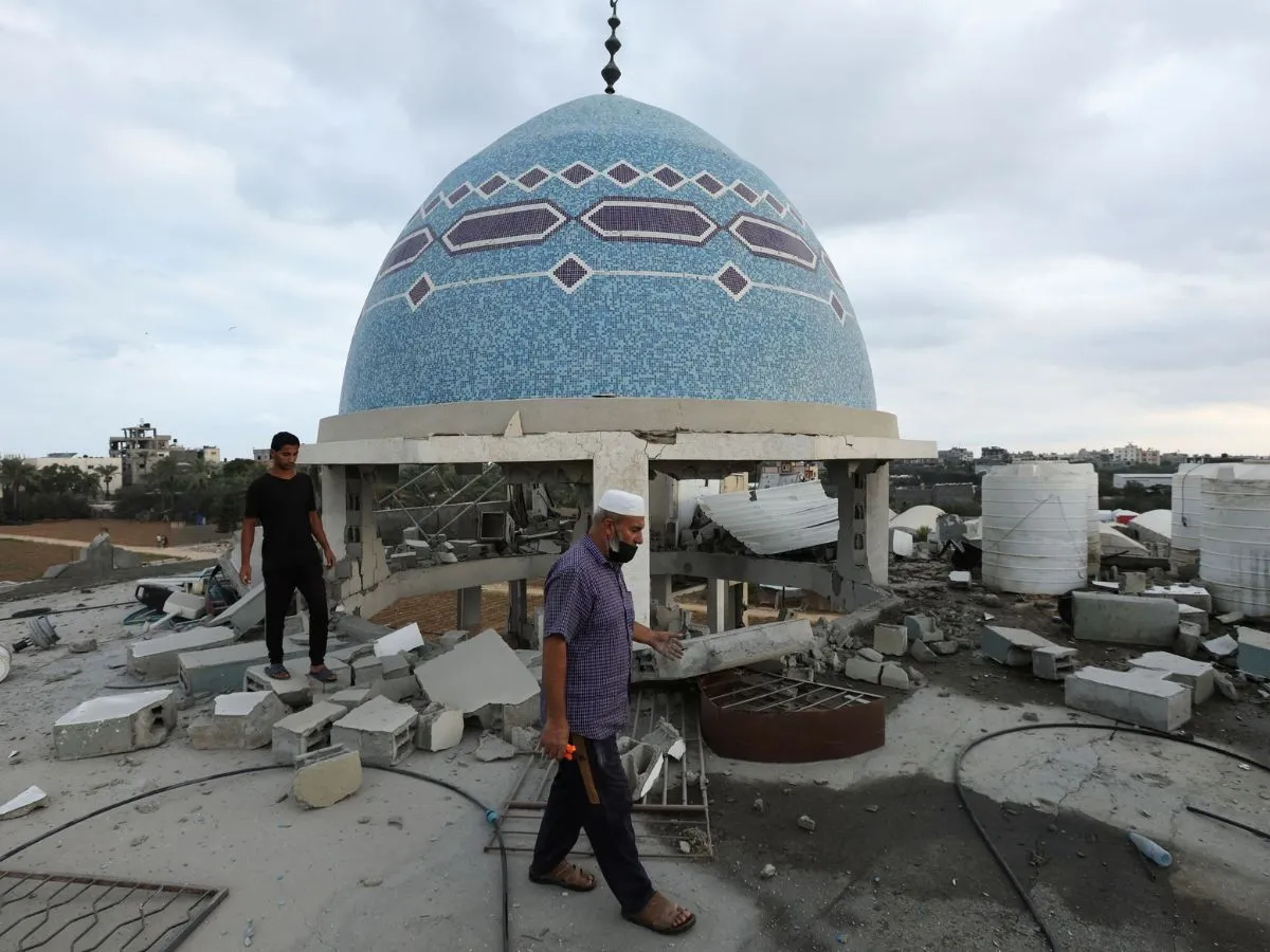 Israel Gaza War: Israel carried out air strikes on a mosque, 19 people died; Bombing intensifies in northern Gaza Israel Gaza War: एक मस्जिद पर इजराइल ने किए हवाई हमले, 19 लोगों की मौत; उत्तरी गाजा में बमबारी तेज
