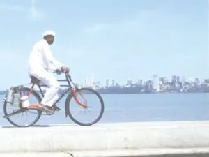 Dabbawalas of Mumbai have not yet recovered from the blow of Covid कोविड की मार से अब तक न उबरे मुंबई के डब्बावाले