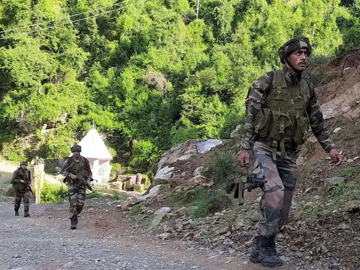 Doctor, 5 labourers killed in terror attack in J&K's Ganderbal district गांदरबल में आतंकवादी हमले में एक डॉक्टर और छह श्रमिकों की मौत