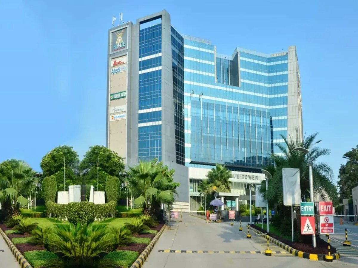 NCLT orders to start insolvency process against Space Towers, company could not give possession within 42 months time limit NCLT का स्पेज टावर्स के खिलाफ दिवाला प्रक्रिया शुरू करने का आदेश, 42 महीने की समयसीमा के भीतर कब्जा नहीं दे पाई कंपनी