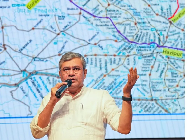 रेलवे और अंतरिक्ष क्षेत्र को मिली सौगात: कैबिनेट ने 7,798 करोड़ रुपये की परियोजनाओं पर लगाई मुहर, नई रेल लाइन भी बनेंगी रेलवे और अंतरिक्ष क्षेत्र को मिली सौगात: कैबिनेट ने 7,798 करोड़ रुपये की परियोजनाओं पर लगाई मुहर, नई रेल लाइन भी बनेंगी