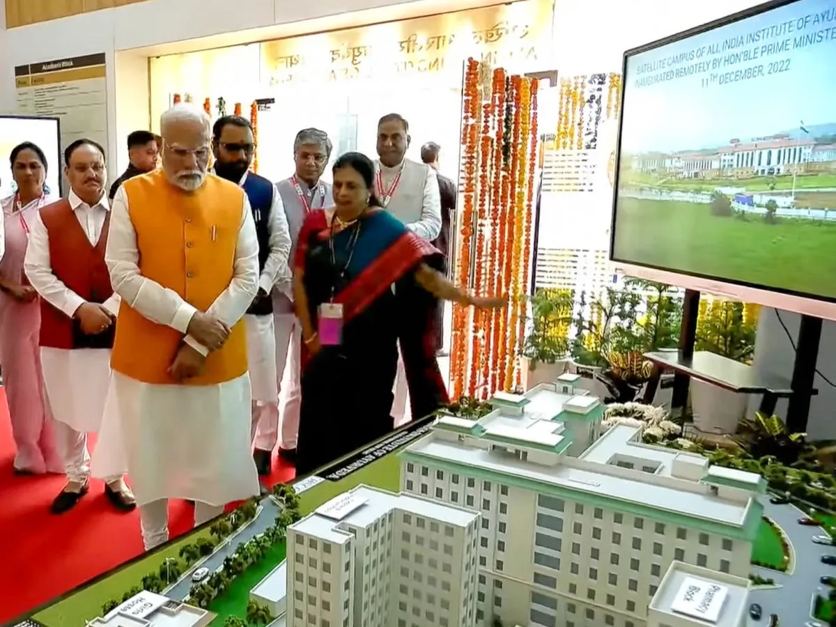 PM inaugurates, lays foundation stone of projects worth Rs 12,850 crore in health sector प्रधानमंत्री ने स्वास्थ्य क्षेत्र में 12,850 करोड़ रुपये की परियोजनाओं का उद्घाटन, शिलान्यास किया