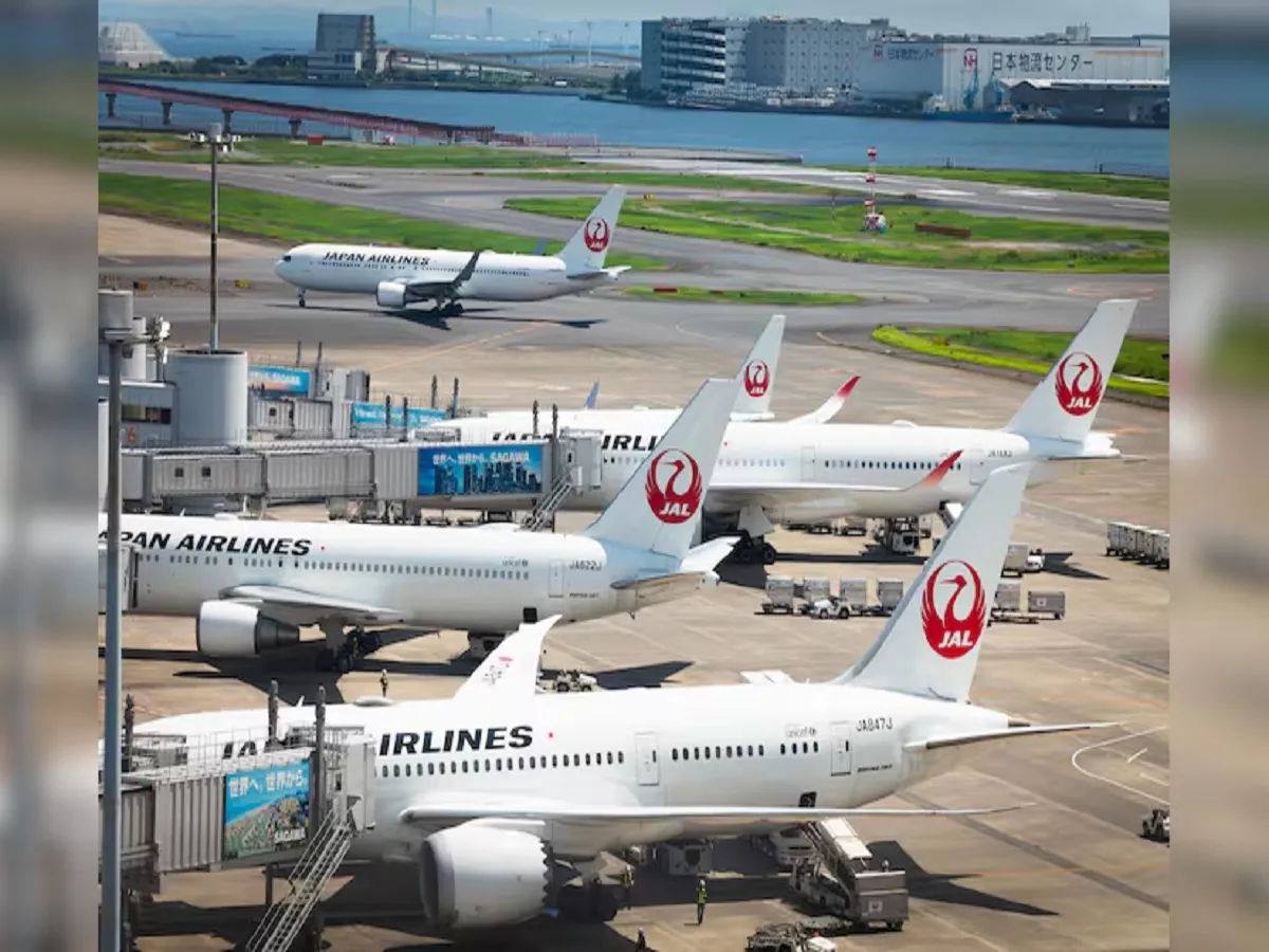 जापान एयरलाइंस (JAL)