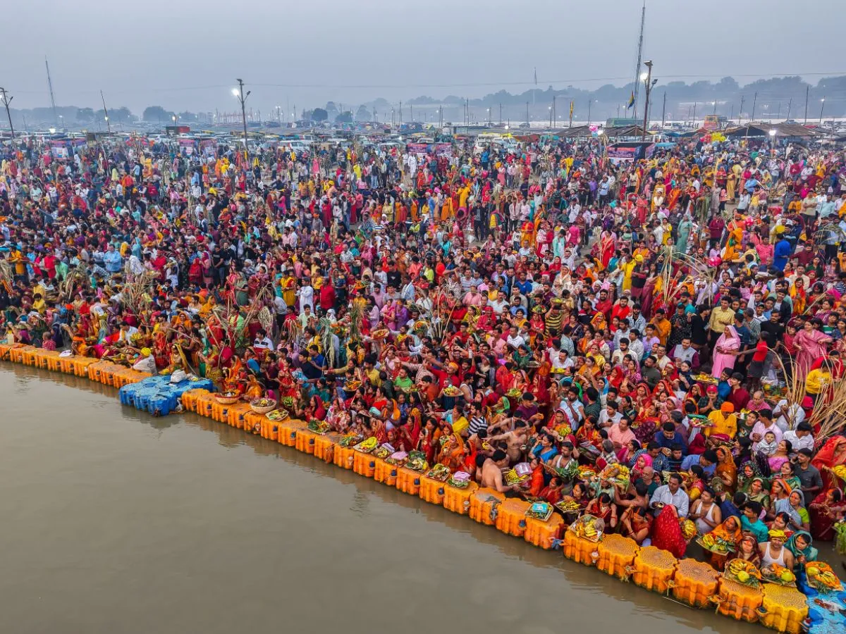Mahakumbh 2025: संगम तट पर श्रद्धालुओं को एसी, वाईफाई और लग्जरी टेंट्स की  मिलेगी सुविधा - mahakumbh 2025 devotees will get the facility of ac wifi  and luxury tents on sangam bank ...