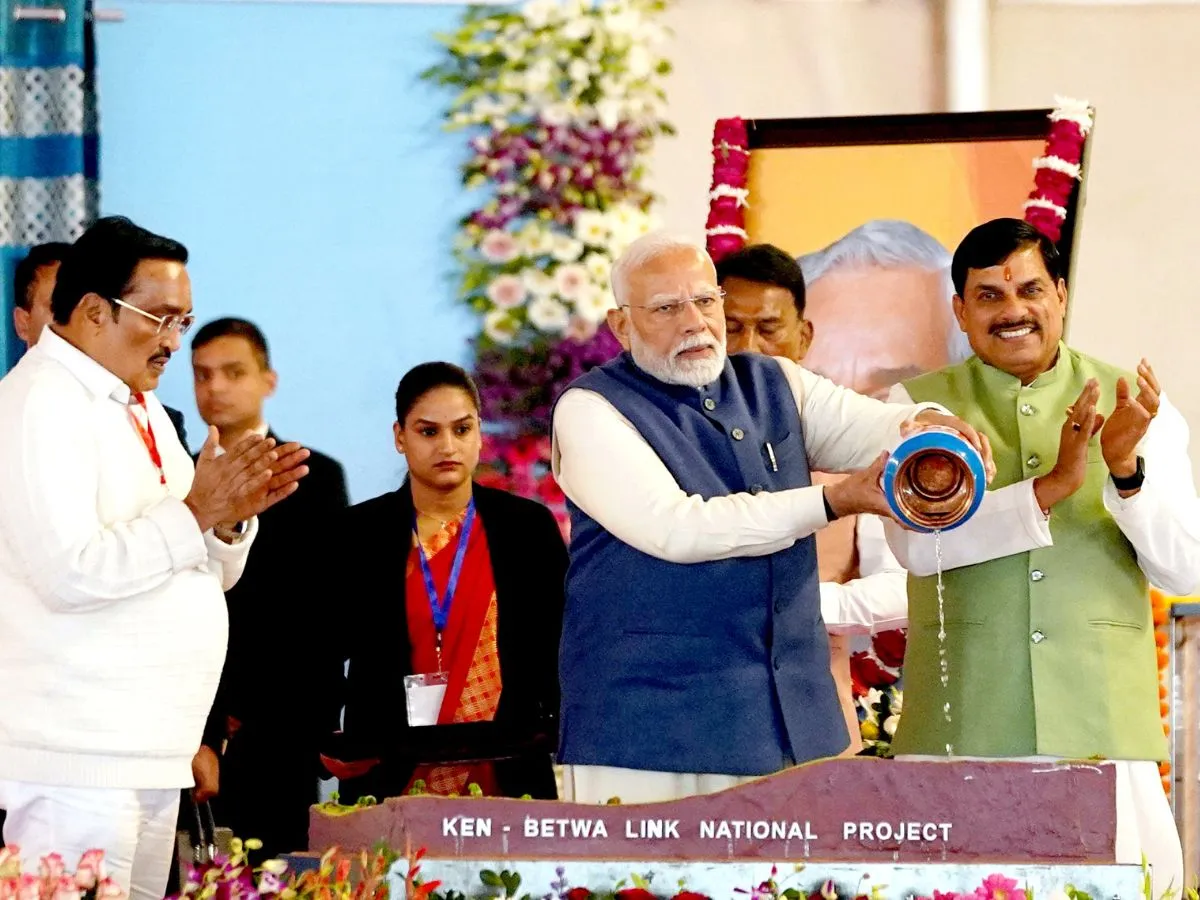 MP: Modi again attacks Congress in the name of Ambedkar आंबेडकर के बहाने मोदी ने कांग्रेस पर फिर बोला हमला
