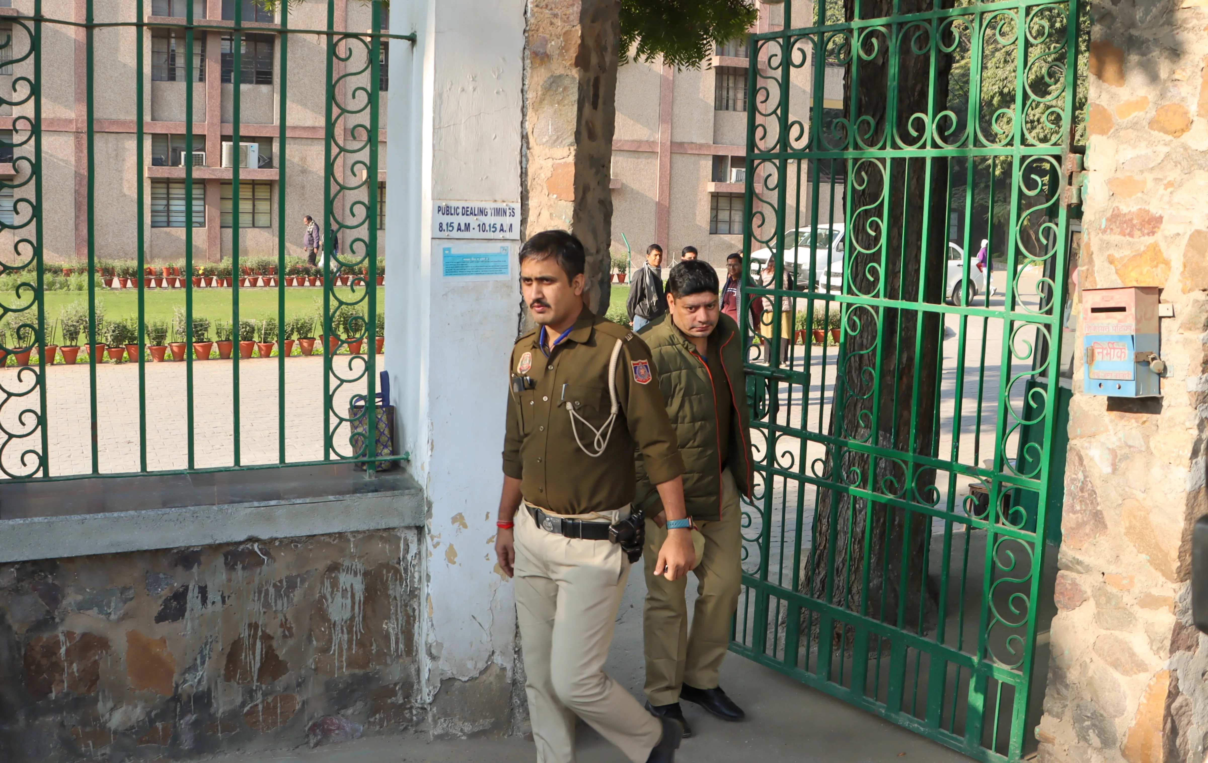 Delhi schools receive bomb threat mail
