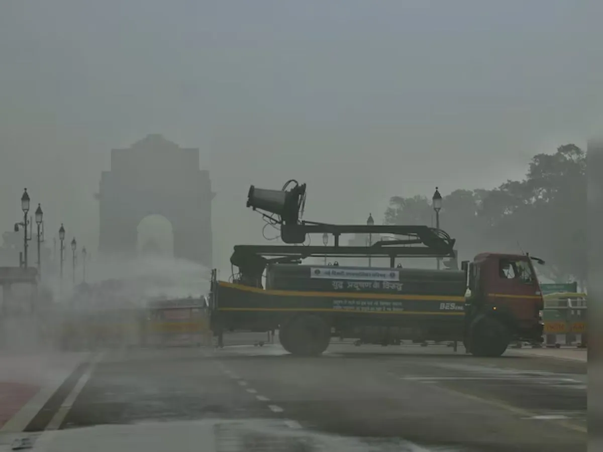 Cloud Seeding: दिल्ली में कृत्रिम बारिश के दो ट्रायल सफल, कुछ इलाकों में हो सकती है बारिश pollution