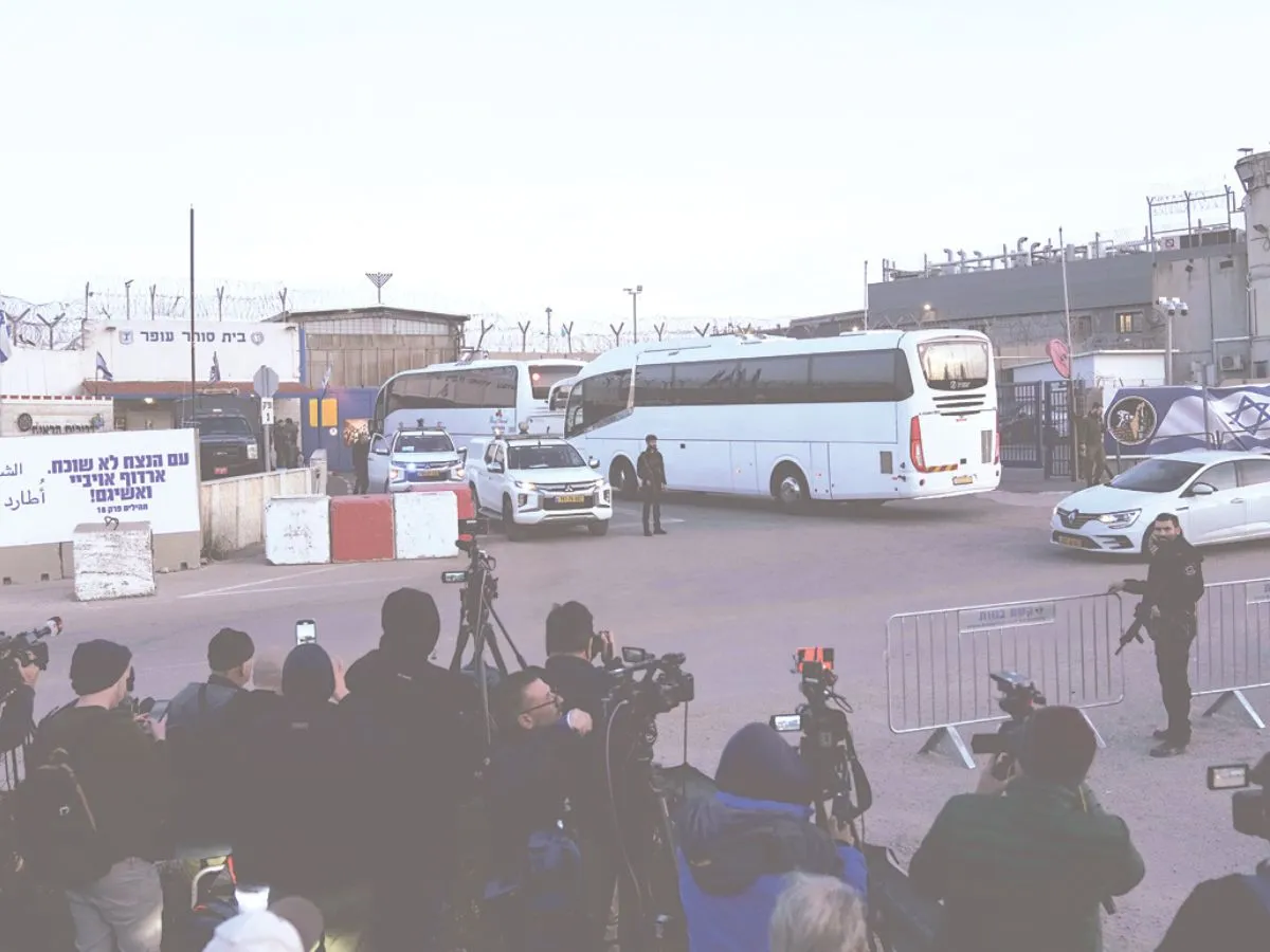 Israel vs Hamas: First three hostages free, hope for peace in Gaza पहले तीन बंधक मुक्त, गाजा में शांति की उम्मीद