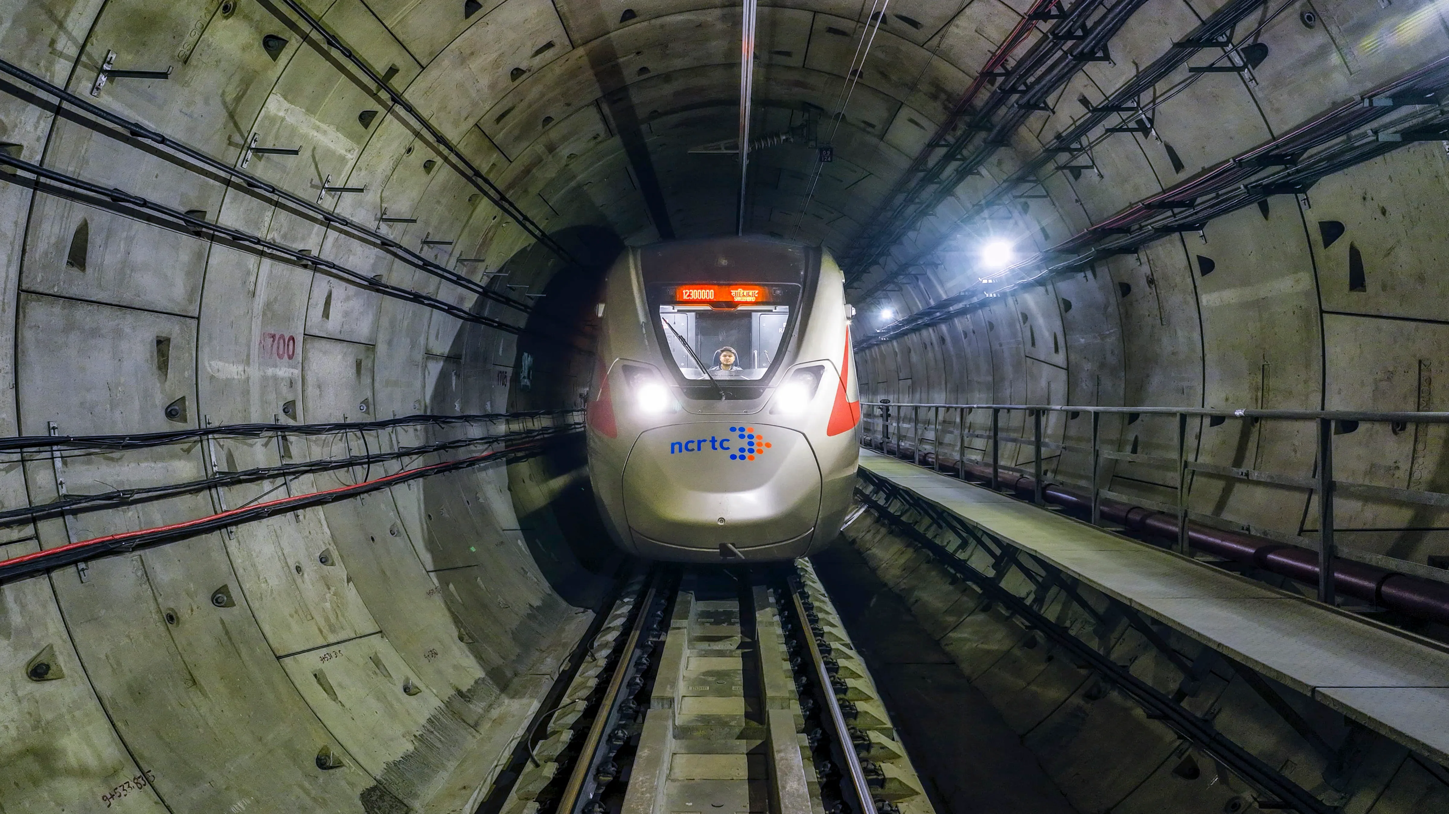 दिल्ली से मेरठ अब सिर्फ 40 मिनट में, पीएम मोदी ने किया नमो भारत कॉरिडोर का उद्घाटन Delhi-Ghaziabad-Meerut Namo Bharat RRTS corridor