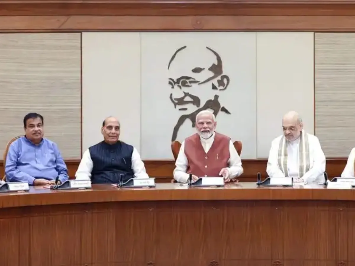 Cabinet Decision: ₹2 लाख करोड़ की ELI स्कीम को मंजूरी, युवाओं को नौकरी मिलते ही मिलेगा ₹15000 का इंसेंटिव Modi Cabinate