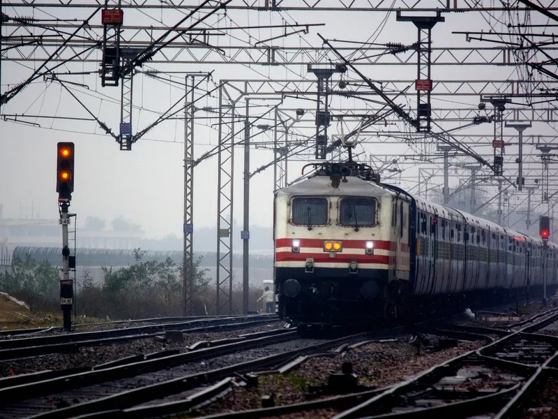 इंडिगो फ्लाइट रद्द के बीच रेलवे का ऐलान इंडिगो फ्लाइट रद्द के बीच रेलवे का ऐलान