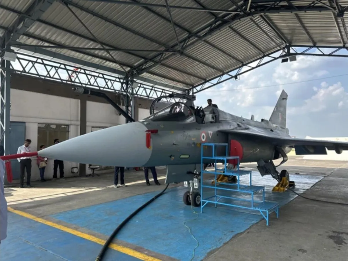 Tejas fighter jet crashes at Dubai Air Show