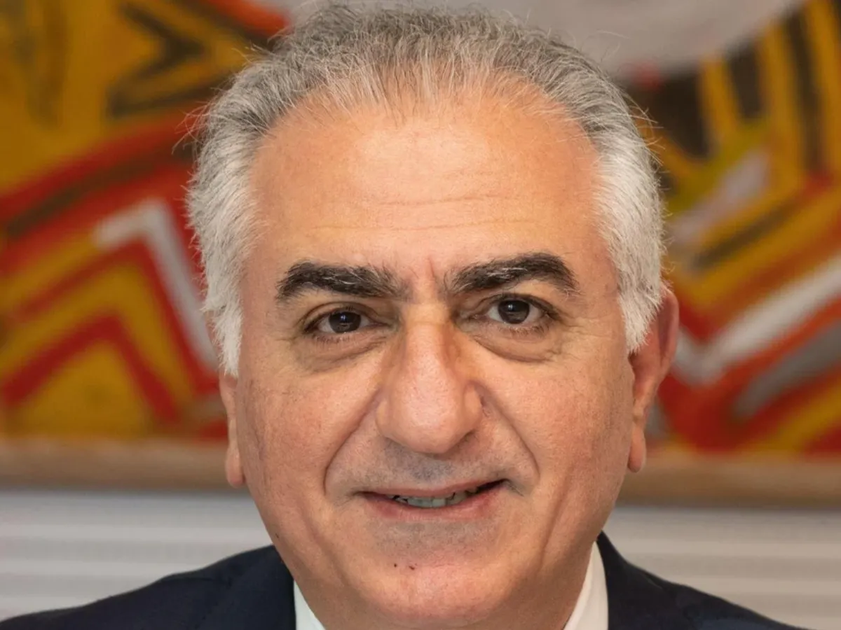 Exiled Iranian crown prince Pahlavi calls for strikes, plans his return