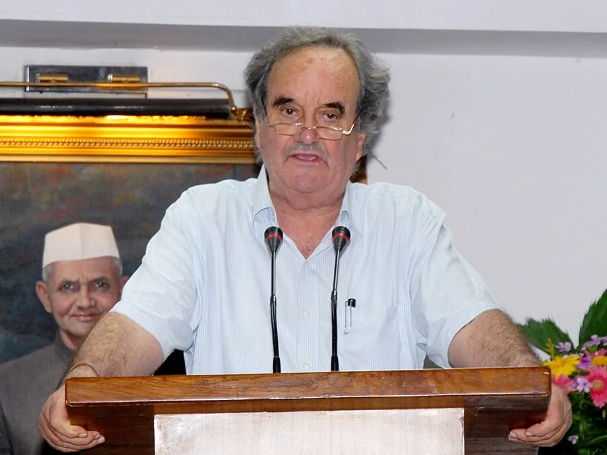 Mark Tully