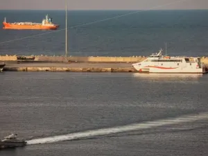 Won't impose 'traditional fees' on passage of ships through Hormuz: Iran