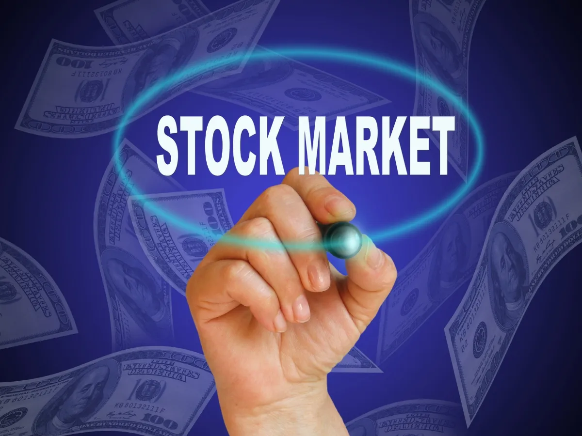 Stock Market Today: शेयर बाजार में आज दबाव के संकेत! गिफ्ट निफ्टी टूटा, सोना-चांदी चढ़े और तेल लगातार 5वें दिन गिरा
