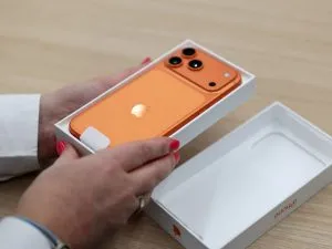 iPhone 17