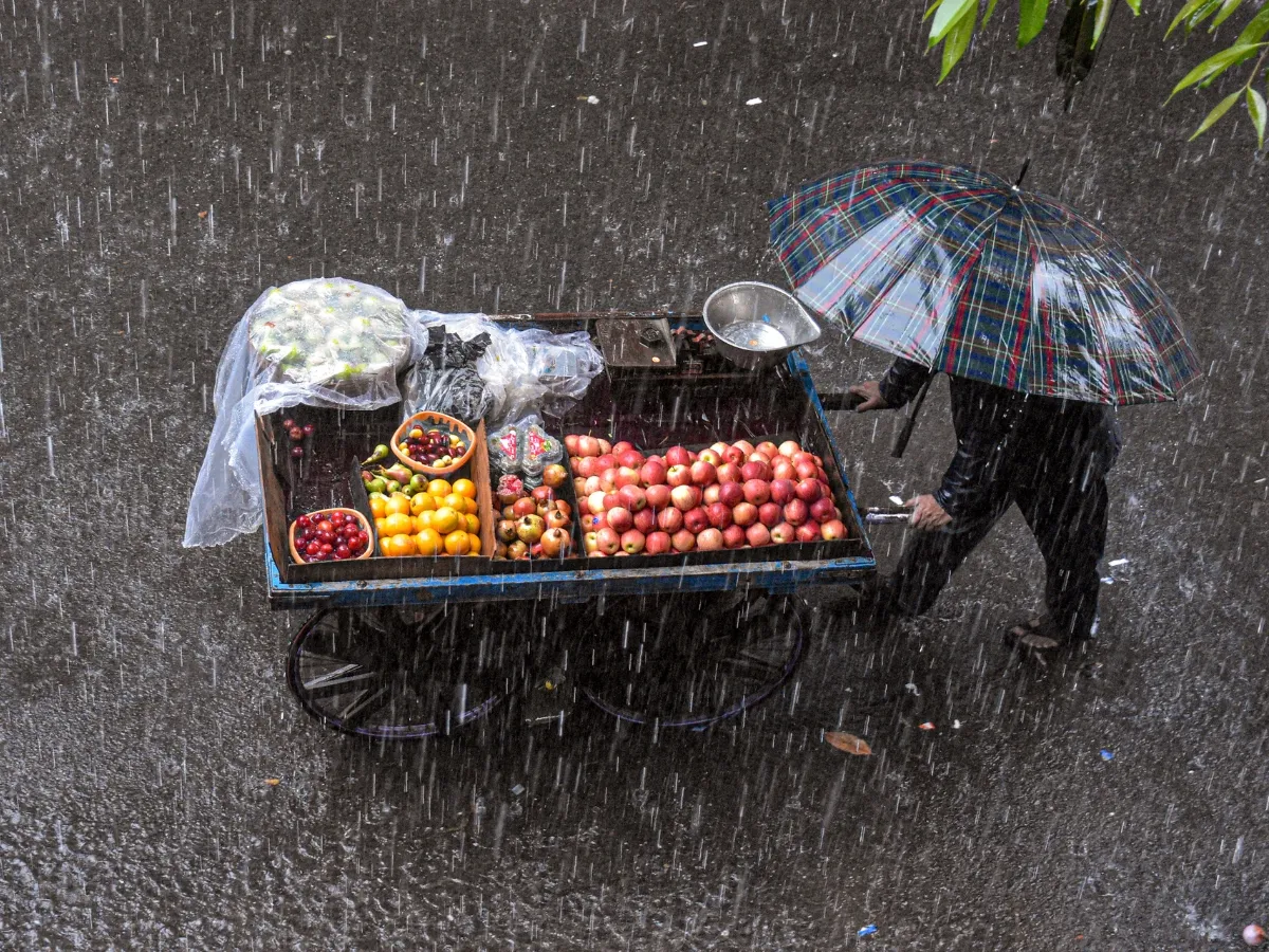 IMD Weather Alert: उत्तराखंड से लेकर बिहार तक भारी बारिश का अलर्ट, लेकिन दिल्ली वालों को नसीब नहीं