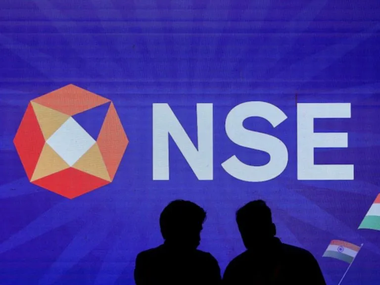 NSE IPO का वैल्यूएशन: Nasdaq से लेकर BSE तक, किसके मुकाबले कहां खड़ा है NSE? NSE IPO का वैल्यूएशन: Nasdaq से लेकर BSE तक, किसके मुकाबले कहां खड़ा है NSE?
