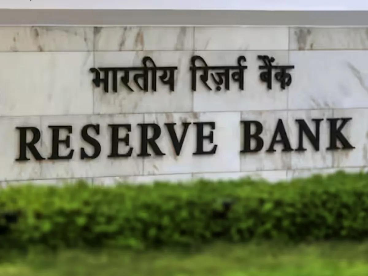 RBI ने OMO के जरिए खींचे ₹50,000 करोड़, बैंकिंग सिस्टम से सरप्लस लिक्विडिटी घटाने की कोशिश